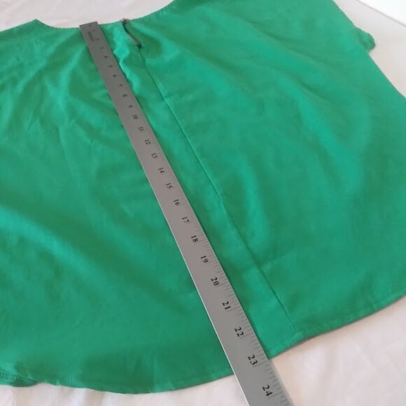 Lia women's XL green rhinestone short sleeve top - Picture 12 of 16